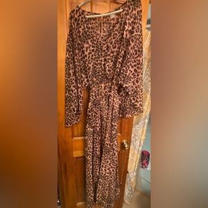 Stunning leopard print maxi dress! Size 14. Wore one time only! It's beautiful!